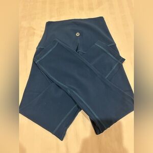 Lululemon blue wonder train leggings lightly worn good condition.
